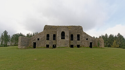 Obraz premium Hellfire club, old hunting lodge on Montpelier Hill in Dublin, IReland