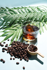 ボタニカルなアイスコーヒーとコーヒー豆