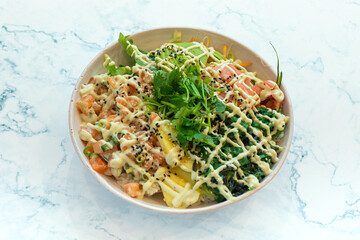 PokéBowls Spicy Ahi with Rice, Poke bowl, plat traditional hawaïen, salad bowls meatballs green mains starter diet light dish healthy organic, Avocado Salmon, marinated salmon, pineapple, avocado, 