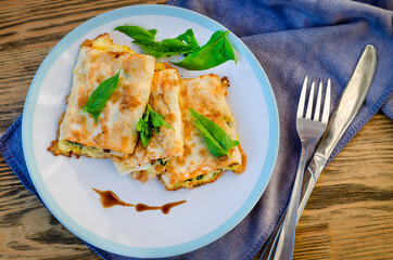 cottage cheese with spinach fried in pita bread