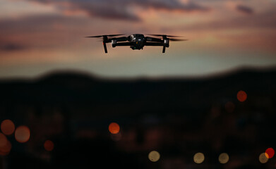 Naklejka premium Drone drone atardecer 