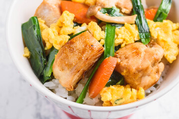 チキン丼