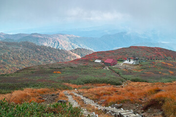 晩秋の月山（山形県）
