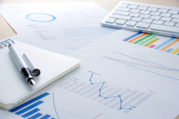 オフィスのデスク