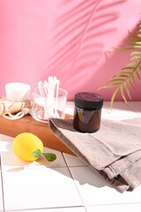 ボタニカルなアロマボトル