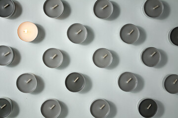 Pattern of great candles, all grey one light up