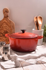 キッチンのホーロー鍋