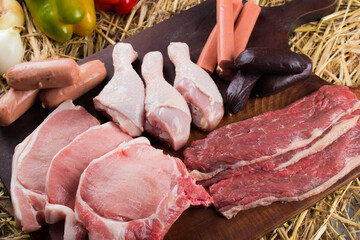 Diferentes cortes de carnes para parrilla o asado