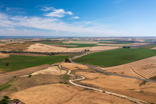 vista a&eacute;rea de la campi&ntilde;a de Carmona en la provincia de Sevilla, Espa&ntilde;a
