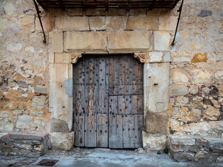 Fototapeta na wymiar Door in the ancient village of Pedraza. Spain.