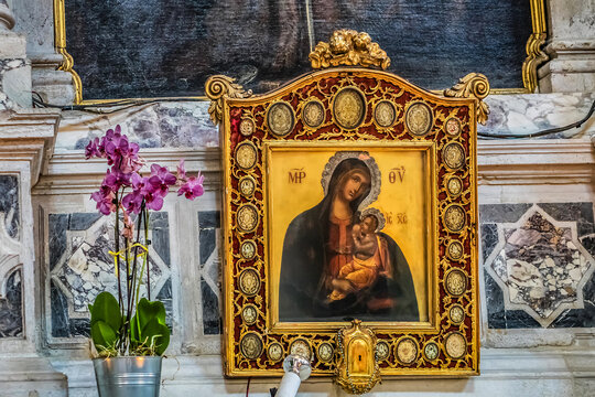 Interior of Church of San Moise (Chiesa di San Moise, 1668) - Roman Catholic church in Venice. VENICE, ITALY. August 11, 2016.