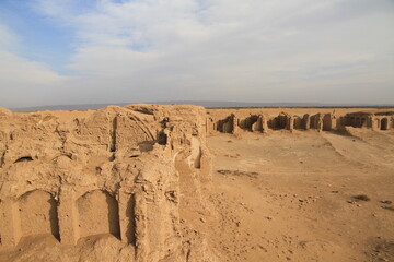 Fototapeta na wymiar abandon house in desert
