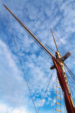 Close-up Indonesian traditional phinisi sailing ship's mast picture