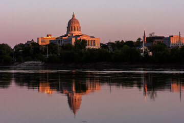 Fototapeta na wymiar Missouri State Capitol Reflected in Missouri River