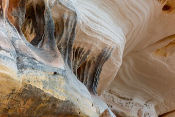 Photo 10 - Drawings caused by wind erosion on the rock - Vale do Catimbau