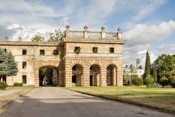 Fototapeta premium Abandoned Building