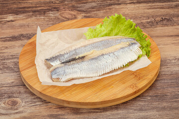 Herring fillet with salad leaves