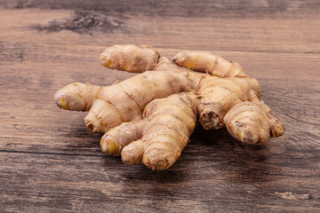 Natural organic raw ginger root