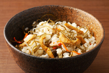 切り昆布の炊き込みご飯