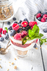 Yogurt parfafait with granola and berries