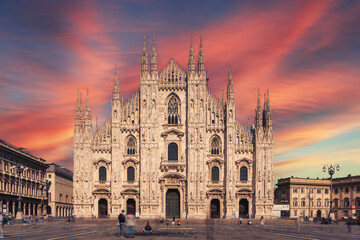 Naklejka premium Milan cathedral (Duomo di Milano) at sunset,Milan,Italy.