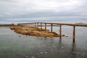 Roscoff. Jetée d'accès pour embarquement pour l'île de  Batz. Finistère. Bretagne