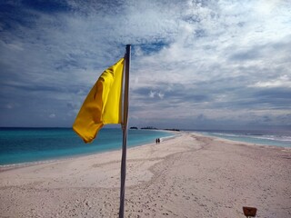 Żółta flaga Malediwy © Arkadiusz