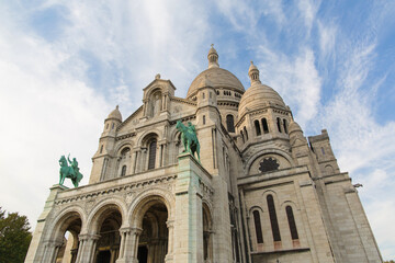 Fototapeta na wymiar Montmantre cathedral basilica
