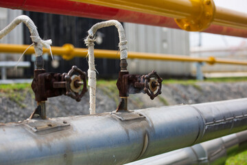 Gas leak valve flowing