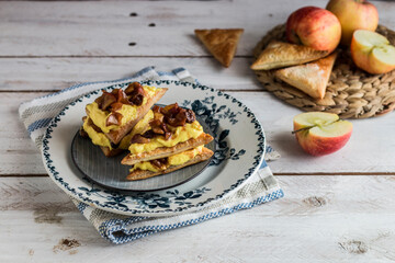 Strudel tiramisù with apples and raisins (ph. Tiziana Molti)