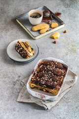 Tiramisù with chocolate rice and hazelnuts (ph. Tiziana Molti)