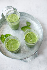 Green smoothie with spinach and spirulina (ph. Marianna Franchi)