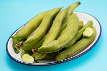 green beans in white dish