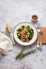 Warm salad with beans and rosemary (ph. Marianna Franchi)