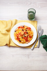 Pasta with cod olives and capers (ph. Marianna Franchi)