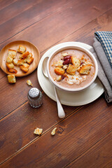 Red beans cream with sour cream and crispy bread (ph. Marianna Franchi)