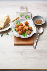 Seitan bread and parmesan meatballs (ph. Marianna Franchi)