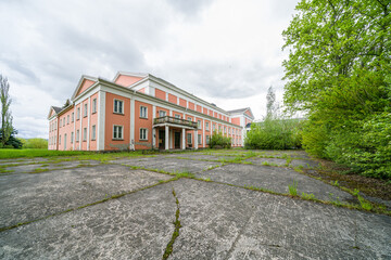 old house in the city