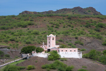 Fototapeta na wymiar Iglesia de San Martin a las afueras de Praia en la isla de Santiago de Cabo Verde