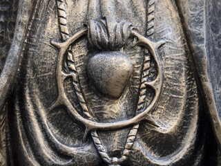 Holy madonna heart statue detail