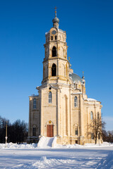 Fototapeta na wymiar Winter view ancient church of the Lifegiving Trinity in the village of Gus Zhelezny, Russia...
