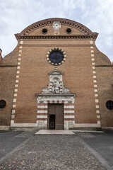 Fototapeta na wymiar Saint-Exupere church - baroque-style parish church located in old district of Saint-Michel on right bank of Toulouse, built in1620 to serve for Discalced Carmelites. Toulouse, Haute-Garonne, France.