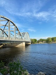 Obraz premium Montreal River with Bridge