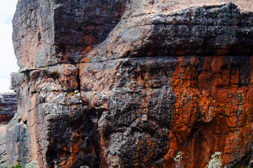 南米ボリビアの秘境、トロトロ渓谷の美しい地形と恐竜の足跡やUmajalanta鍾乳洞