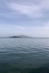 Obraz premium Alcatraz Island and sky
