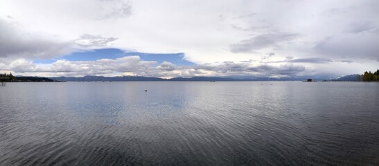 Fototapeta premium clouds over lake