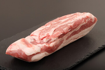 黒豚　バラブロック肉