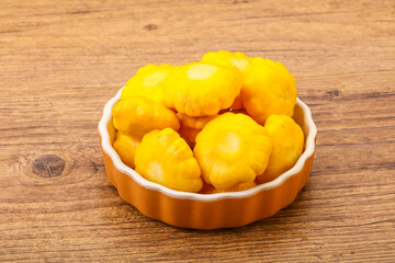 Marinated patissons in the bowl