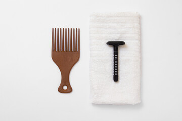 Zero waste natural wood razor blade and comb