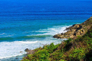Fototapeta na wymiar Beautiful blue sea natural scenery.